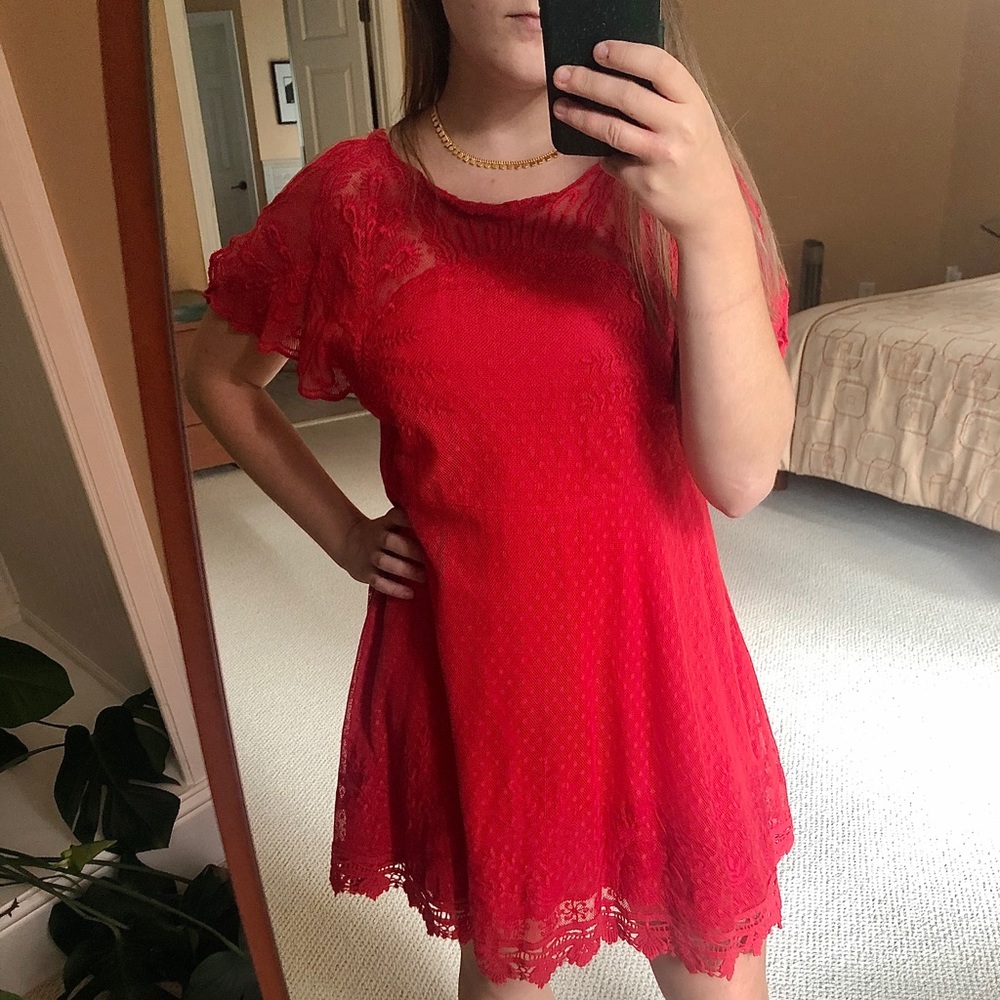 Beautiful and rare red lace Free People Dress❣️